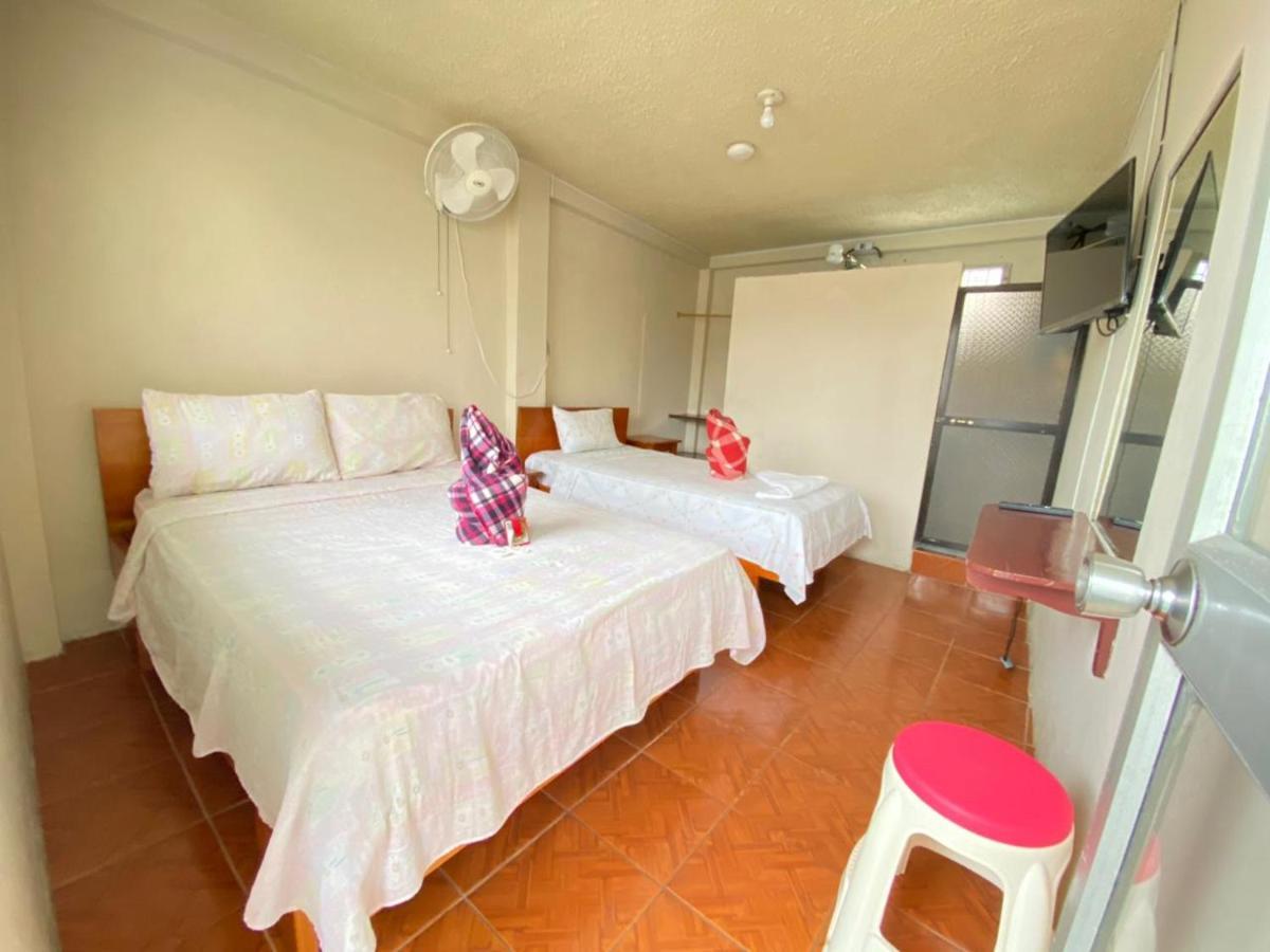 Historico Hostal Elizabeth ปูแอร์โตอาโยรา ภายนอก รูปภาพ