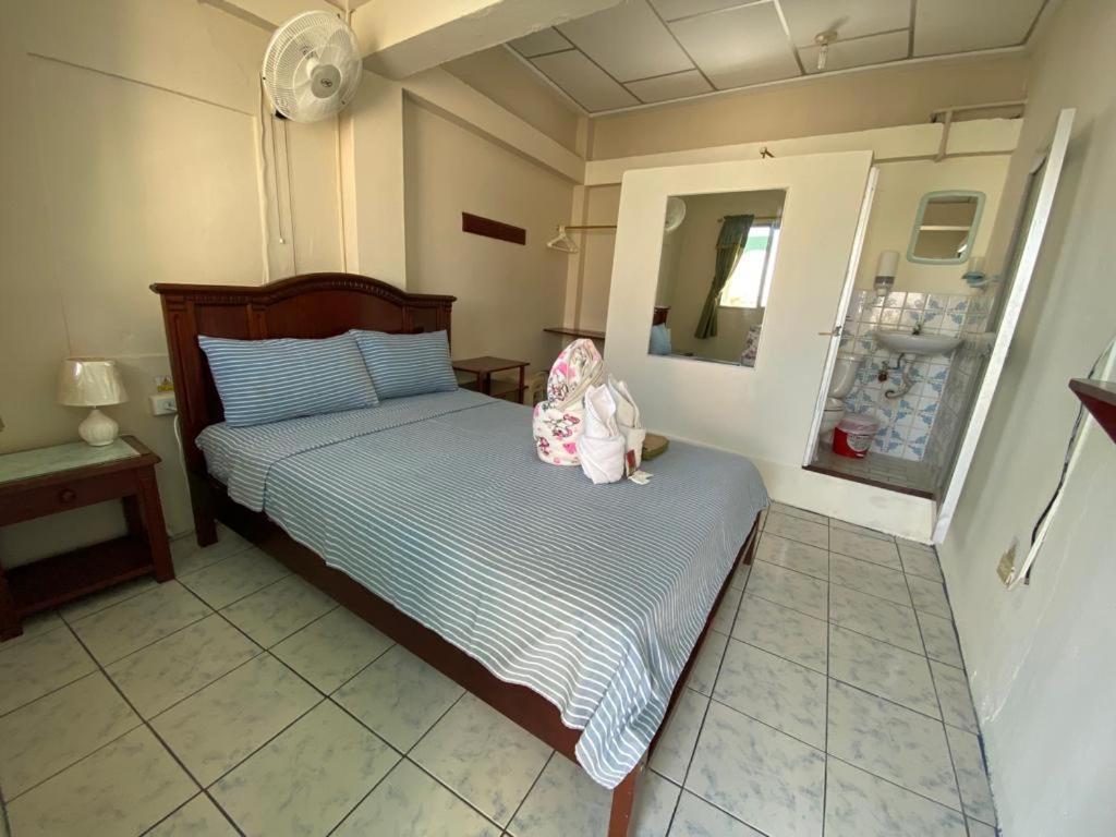 Historico Hostal Elizabeth ปูแอร์โตอาโยรา ภายนอก รูปภาพ