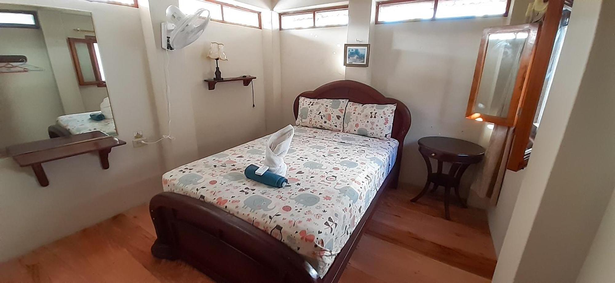 Historico Hostal Elizabeth ปูแอร์โตอาโยรา ภายนอก รูปภาพ